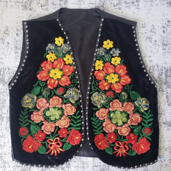 Floral Red Green Bohemian Boho Embroidered Lined Vest with metal stud buttons - Picture 2 of 14